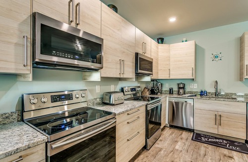 North Myrtle Beach House | HUGE POOL, STOCKED GAME ROOM, SLEEPS 50, 1 min WALK TO BEACH, INCREDIBLE VIEWS!