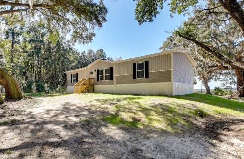 Green Pond House | Hunt, Fish & Relax: Rural Retreat in Green Pond
