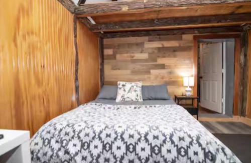 Mc Caskill Other | Hunter2 Cabin at Crater Diamonds
