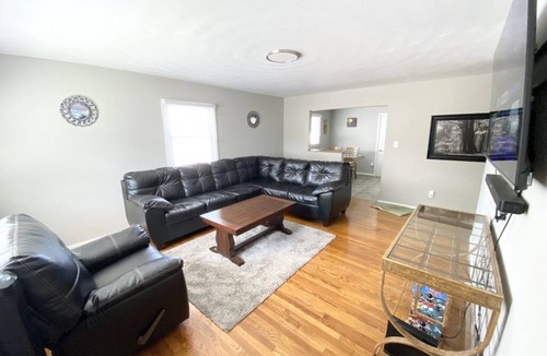 Chesapeake House | HY - King Suite, 4Tvs, Wi-Fi, 3BR, 30 day discount