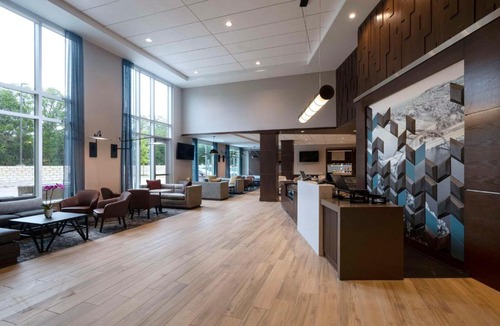 Four Points Hotel | Hyatt Place Austin Lake Travis/Four Points