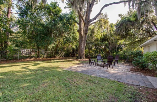 Olde Town House | Ideal Location in Downtown Bluffton ~Just Steps to the May River