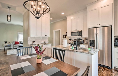 Parker House | Ideally Located 'Penne Place' w/Deck & Grill