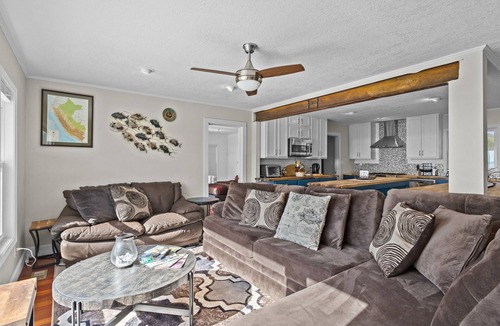 Morehead City House | Idyllic waterside home with a hot tub, open-concept layout, W/D, & central AC