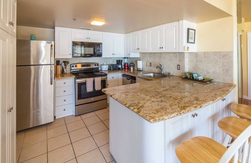 Waikiki Condo | Ilikai 1418 2 Bed Room Luxury Remodel Ocean/Lagoon Views