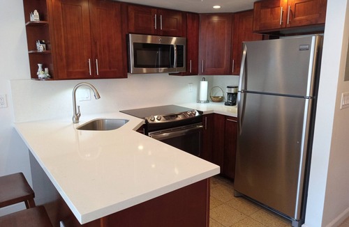 Waikiki Condo | Ilikai 30-Day Rental Direct Lagoon, Firework, and Ocean Views