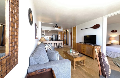 Waikiki Condo | Ilikai Marina 1BR Condo: Ocean View Haven