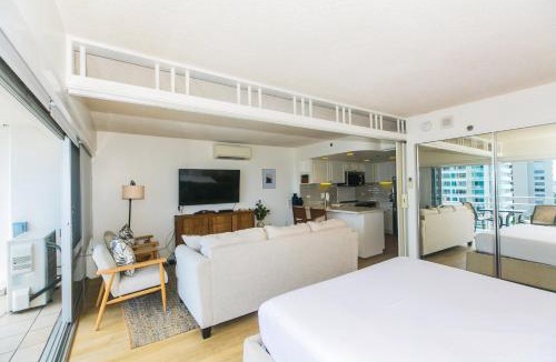 Waikiki Apartment | Ilikai Tower 1041 Yacht Harbor View 1BR