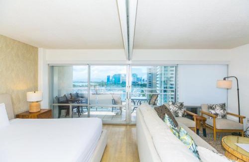 Waikiki Apartment | Ilikai Tower 1041 Yacht Harbor View 1BR