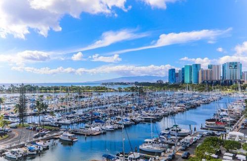 Waikiki Apartment | Ilikai Tower 839 Yacht Harbor View 1BR