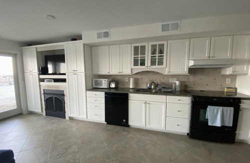 Goshen Condo | Immaculate Oceanfront Condo