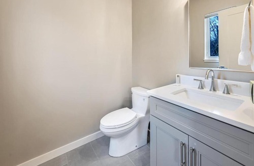 Asheville House | Immaculate South Slope Townhome Unit 96