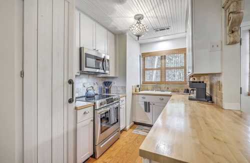 Tarpon Pond Cottage | Incredible Modern Cottage by Sea. Amenity Access