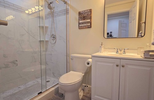 Ellicott City Apartment | Independent Basement Studio w Private Entrance