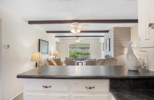 Bandera House | Indian Springs Lakehouse