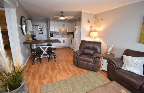 Gulf Stream Estates Condo | Inlet Pointe 51 - Channel front in Garden City Beach