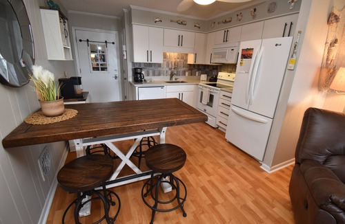 Gulf Stream Estates Condo | Inlet Pointe 51 - Channel front in Garden City Beach