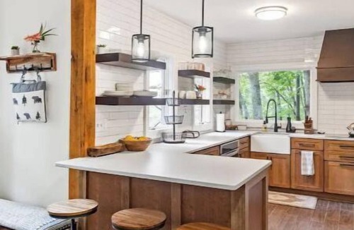 Batesville Cabin | Inn at the Woods: Updated Cabin w/Mountain Views