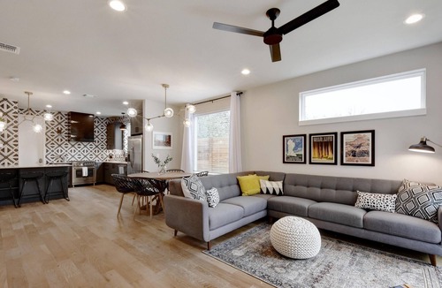 East MLK House | InstaWorthy Group Travel Retreat | 3.5 Miles to DT