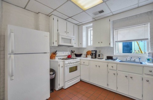 Historic Downtown Savannah Apartment | Intimate Getaway for Two, Steps from Forsyth Park by Lucky Savannah