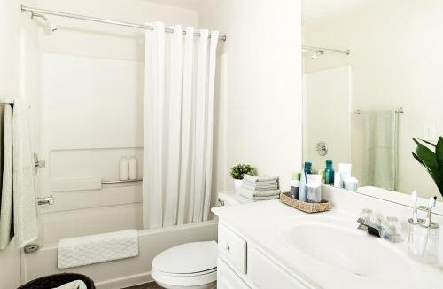 East Forest Hotel | InTown Suites Extended Stay Charlotte NC -East Independence
