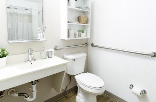 St. Andrews Hotel | InTown Suites Extended Stay Columbia SC - Broad River