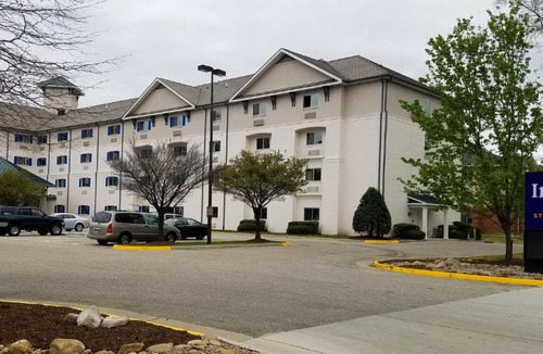 Central Newport News Hotel | InTown Suites Extended Stay Newport News VA - I-64