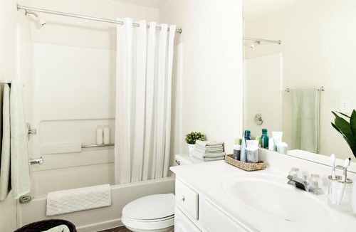 Central Newport News Hotel | InTown Suites Extended Stay Newport News VA - I-64