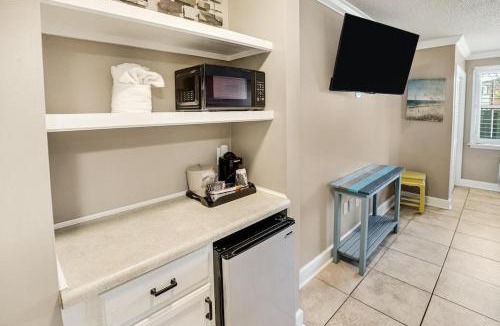 Litchfield by the Sea Apartment | Inviting Retreat Resort View King Rm 1st Floor