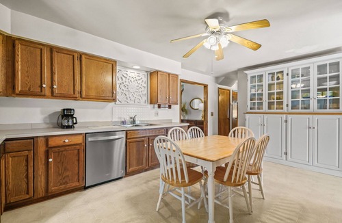 Chincoteague House | Island Estate | 5BR Waterfront w/Private Pool, Large Family Retreat, Pet Friendly