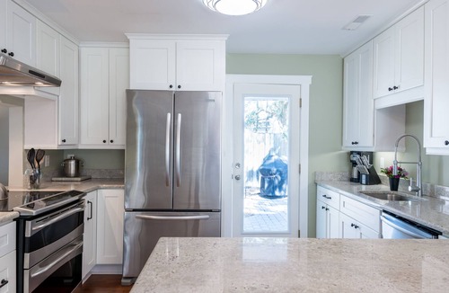 Isle of Palms House | Island Oasis!Golf Cart-Priv.Pool-Bikes-Fenced Yard-Ping Pong-Walk~Beach-Sleep12