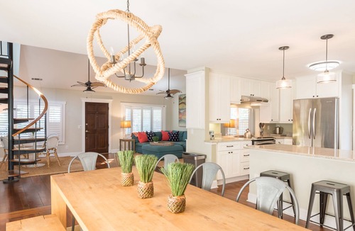 Isle of Palms House | Island Oasis!Golf Cart-Priv.Pool-Bikes-Fenced Yard-Ping Pong-Walk~Beach-Sleep12