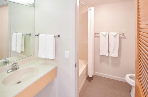 Kahului House | Island Paradise! Three Gorgeous Units, Pool, Pet-Friendly