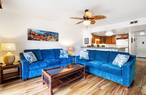Kahaluu Bay Condo | 🏖️Island Retreat with Concierge | Central AC | Walk to Beach