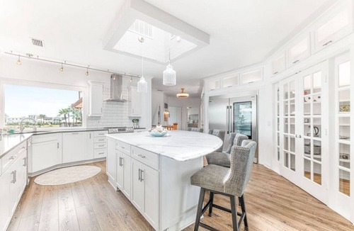 Crescent Beach House | Island Time - Oceanfront Bliss