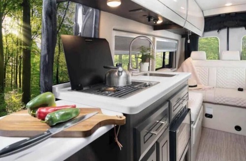 Fredericksburg House | Jayco l 2024 Solstice class B Motorhome