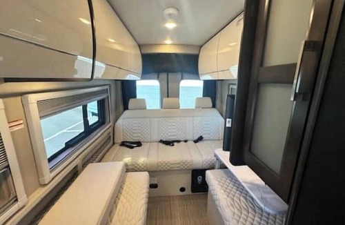 Fredericksburg House | Jayco l 2024 Solstice class B Motorhome