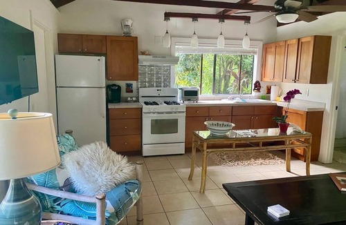 Hana House | JJs Hāna Hale - Farm House