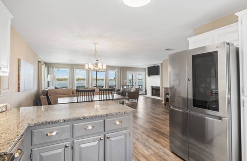 Carolyn Estates House | July and August dates available great house for swimming, fishing & boating.