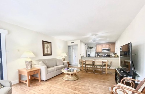 Palmetto Dunes Villa | Just 1 Min. Walk to The Best Beach - Pet Friendly