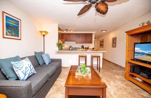 Honokowai Condo | KA 403 Remodeled 1BD w Mountain Views Pool AC