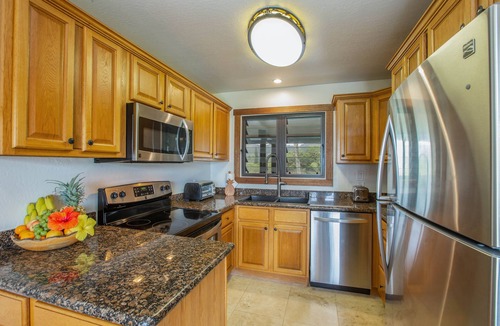 Lihue Condo | Kaha Lani #304: Coconut Coast Pacific Sunrise View 1BR/1½B Top Level View