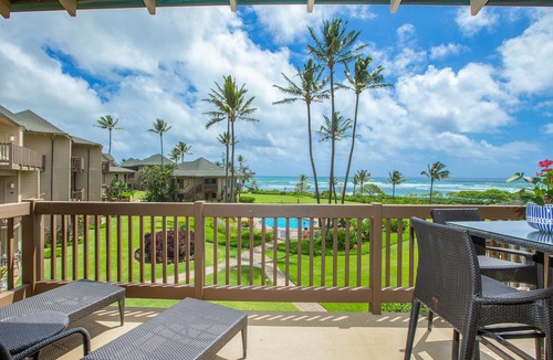 Lihue Condo | Kaha Lani #304: Coconut Coast Pacific Sunrise View 1BR/1½B Top Level View