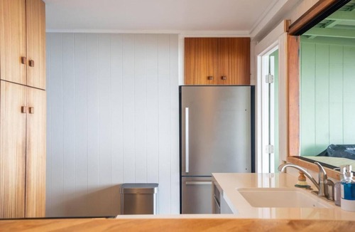 Kahaluu Bay House | Kailua-Kona Hawaii 3 Bedroom House Sleeps 6