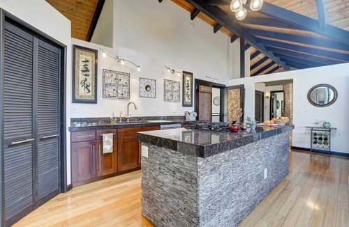 Kalaoa House | Kailua-Kona House w/Balcony & Ocean Views!