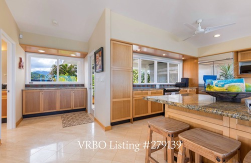 Kailua House | Kailua Oceanfront Villa with Heated Pool & Spa