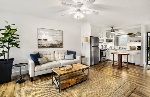 Historic Kailua Village Condo | Kailua Village #701: Top Floor, Corner Penthouse Remodeled in Downtown Kona.