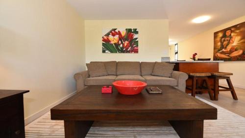 Honokowai Apartment | Kaleialoha 401 · KA 401 Spacious Studio w Mountain View Pool AC