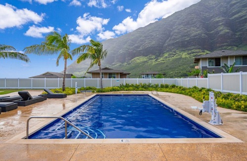 Makaha Valley House | Kalo Homes ~ Tropical Makaha Sanctuary