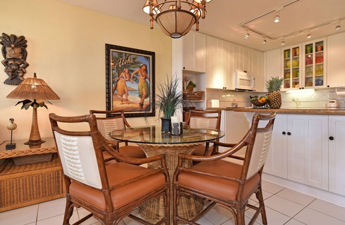 Kihei Condo | Kam Sands -Innercourt- Ocean views- large lanai & very private third floor end